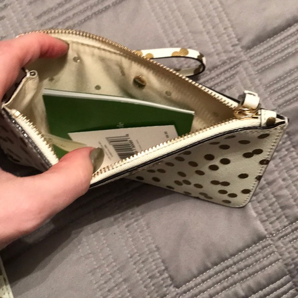 Kate spade Ivory w gold wristlet and card holder - Picture 8 of 8